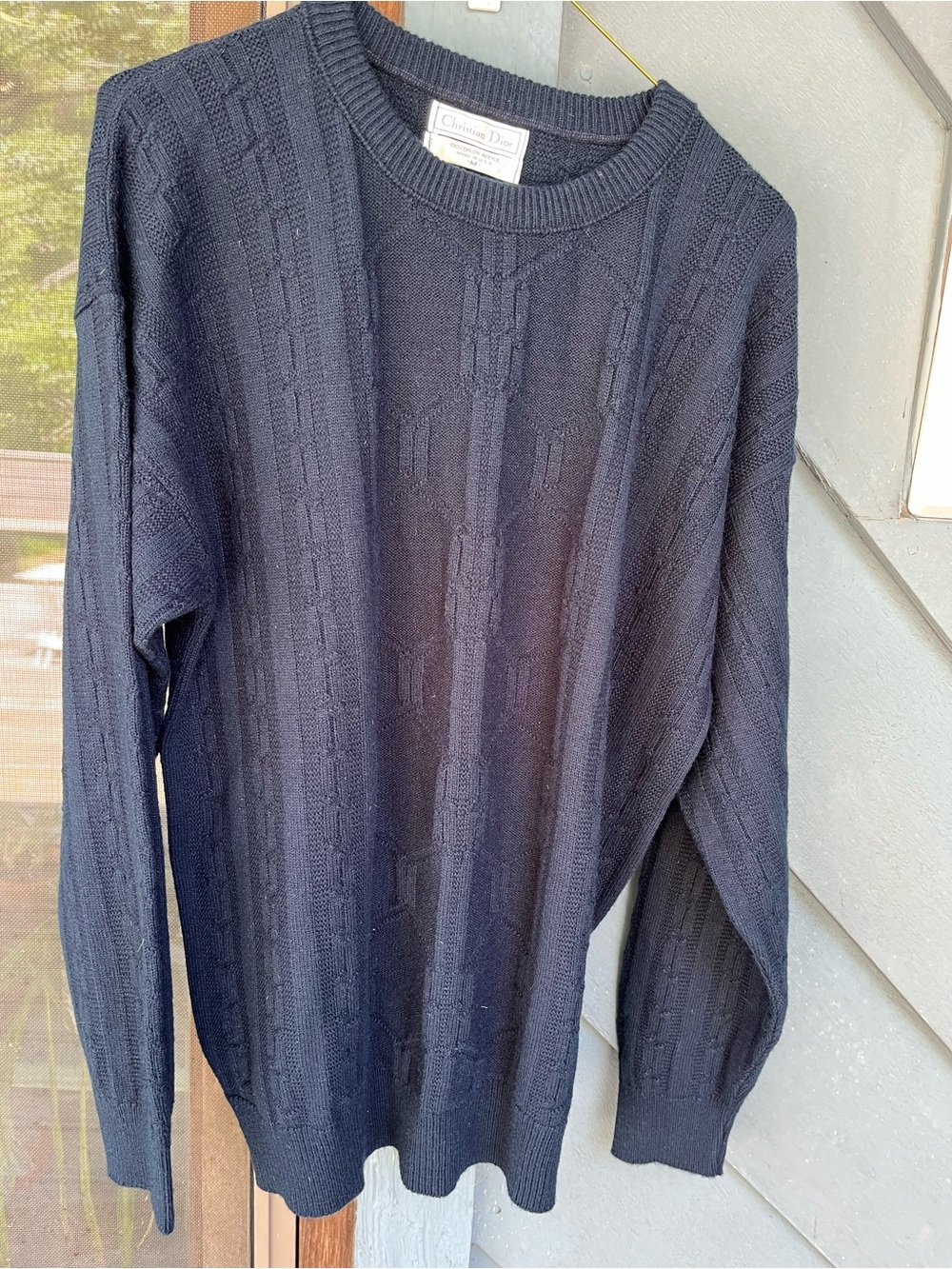 Men’s navy sweater